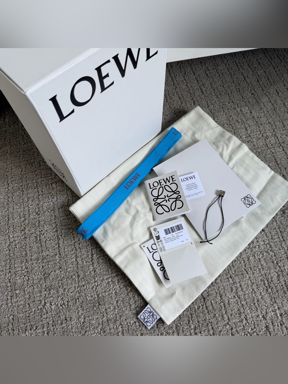 Loewe Mini Puzzle Edge bag in classic calfskin Tan - Picture 2 of 11